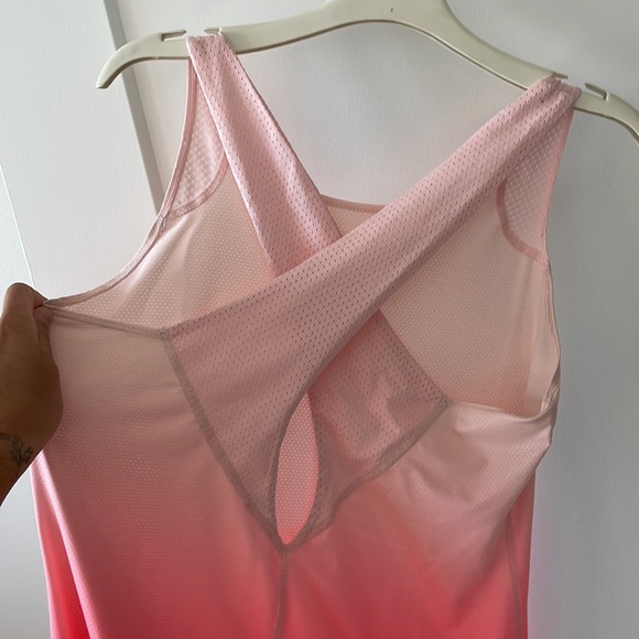 Like New Pink décathlon tank top - Picture 3 of 3
